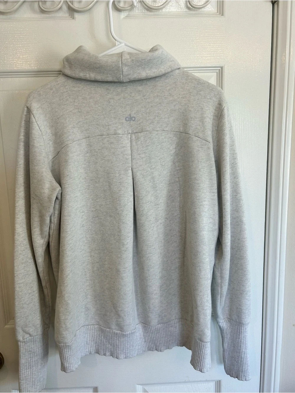 Alo Haze Turtleneck / Mockneck Light Heather Gray Sweater Sweatshirt - Size M